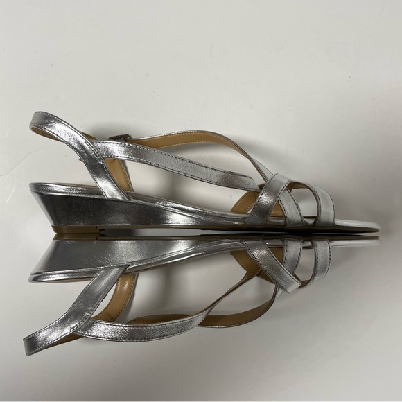 Talbots Silver Capri Leather Cross Straps Low Heel Sandals Womens 9 - Picture 5 of 7